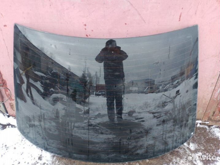 Стекло заднее Audi A4 B5 AEB 1999