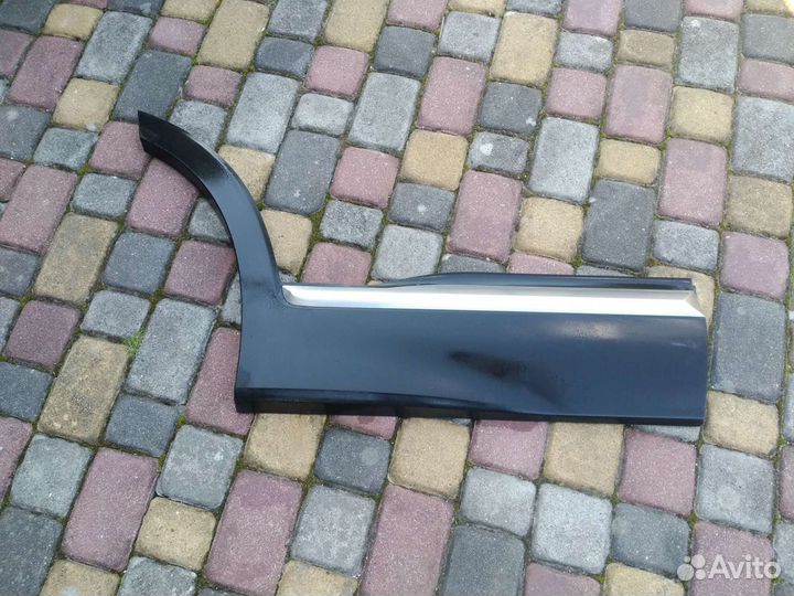 Hyundai Santa Fe 12-18 Накладка двери правая ориги