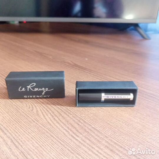 Помада givenchy le rouge