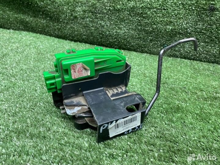 Замок двери задний левый Kia Rio 3