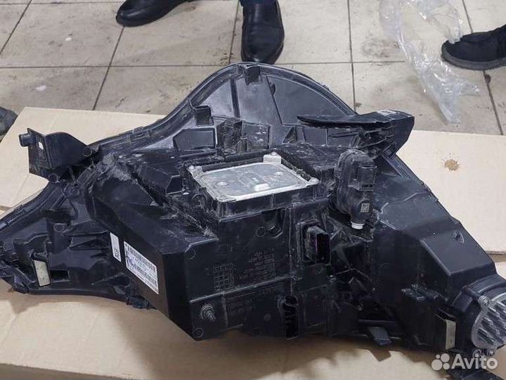 Продаю фару на renault arkana