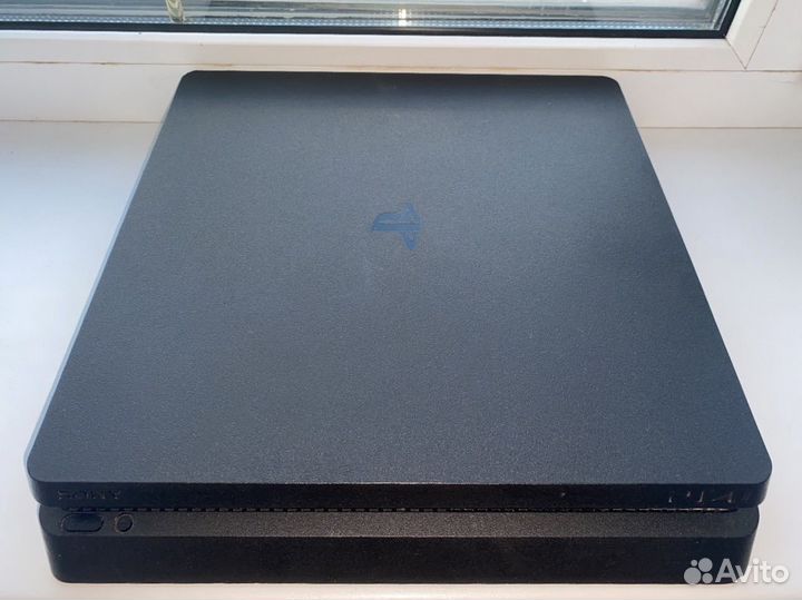 Sony playstation 4 slim