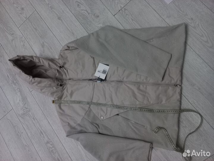 Куртка с капюшоном демисезонная