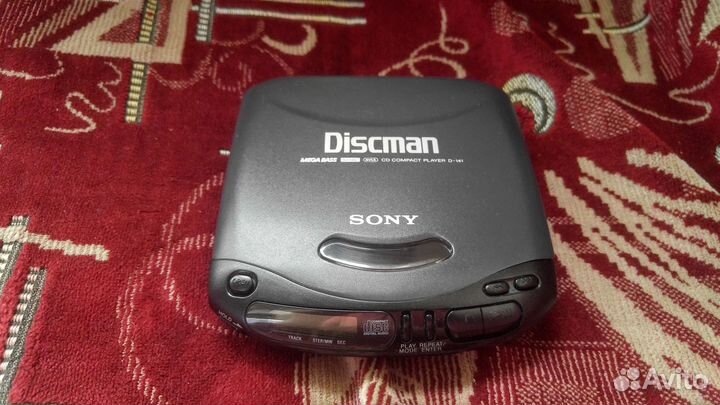 Дисковый CD-Плеер - Sony Discman D-141