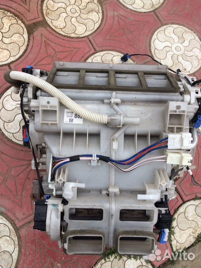 Toyota Land Cruiser 200 Печка в сборе