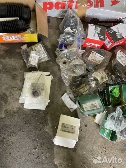 Запчасть Субару Форестер 99 год 2.0 МКПП