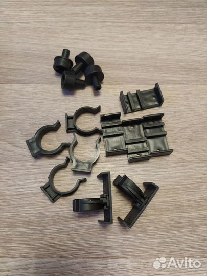 Комплект новых пластиковых опор для мебели