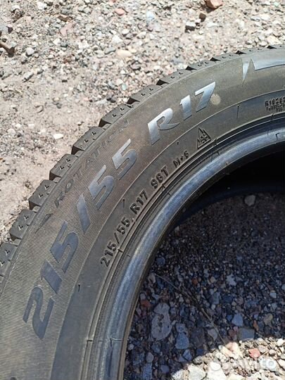 Pirelli Ice Zero 215/55 R17