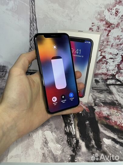 iPhone X, 64 ГБ