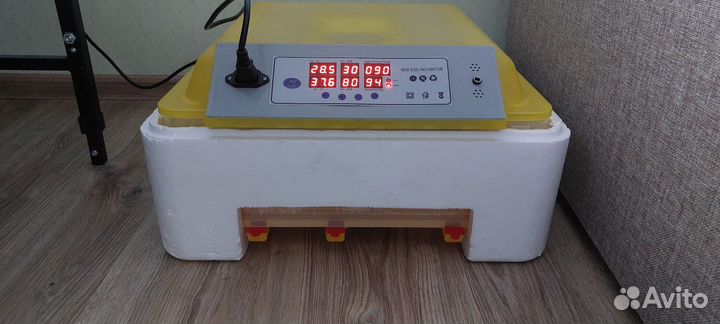 Инкубатор для яиц автоматический бу