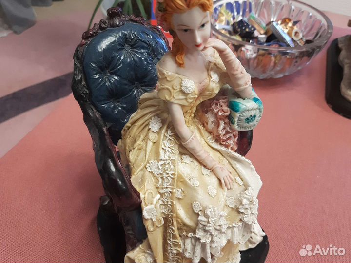 Керамическая старинная статуэтка Австрия 1877г