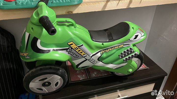 Детский мотоцикл (беговел)