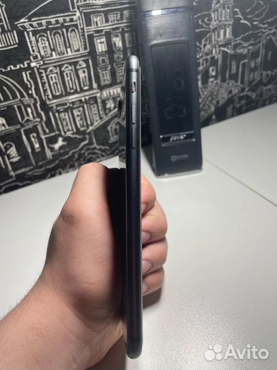 iPhone 8 Plus, 64 ГБ