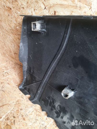 Декоративная крышка форд фокус 2 1.8