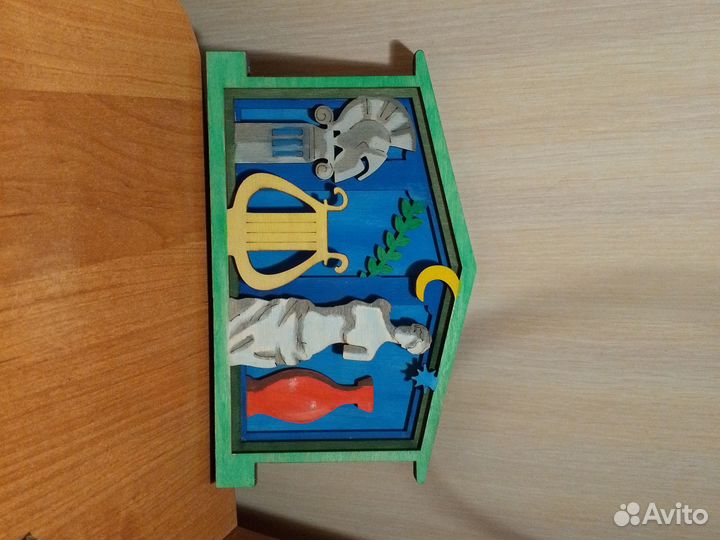 Картина из дерева