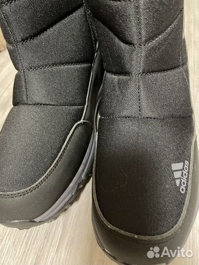 Продам дутики adidas