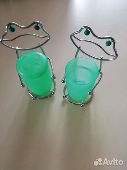 Подставки для зубных щеток