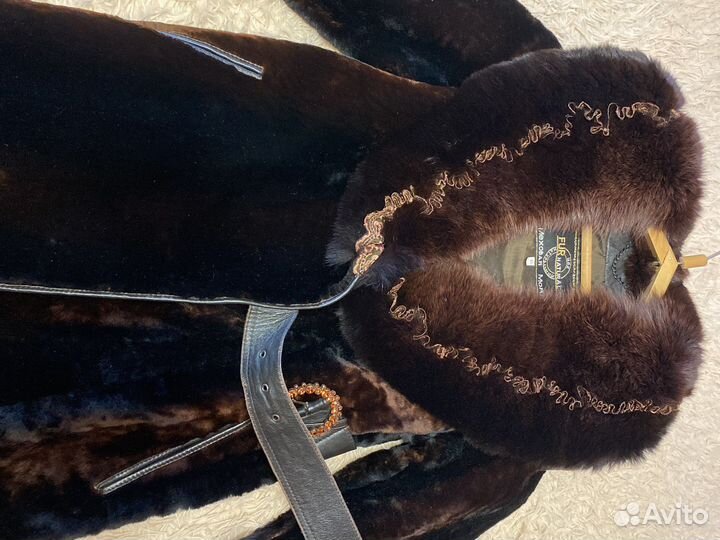 Шуба мутоновая с песцом