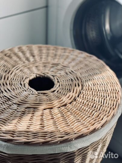 Корзина для белья плетенная