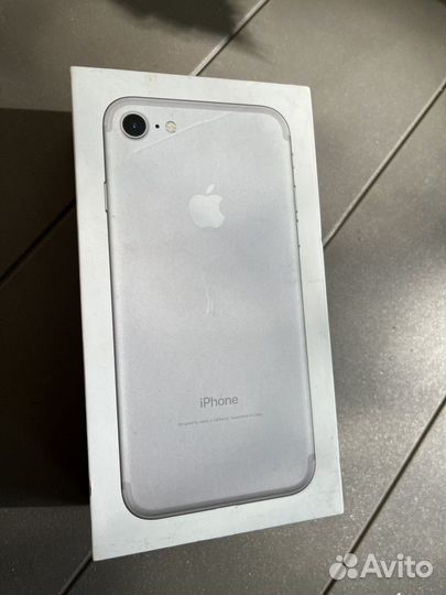iPhone 7, 32 ГБ