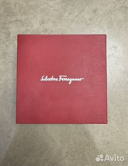 Коробка Salvatore Ferragamo с пыльником оригинал