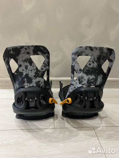 Сноубордические ботинки и крепления Burton Step On