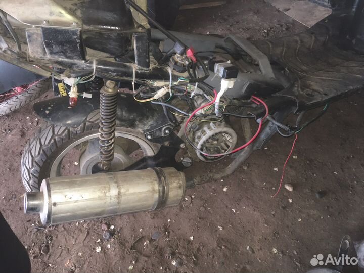 Продаю на разбор скутер Rapira Jet 150