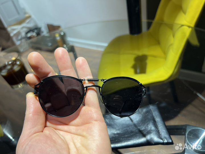 Солнцезащитные очки