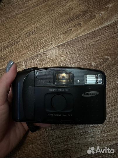 Цифровой фотоаппарат samsung с чехлом