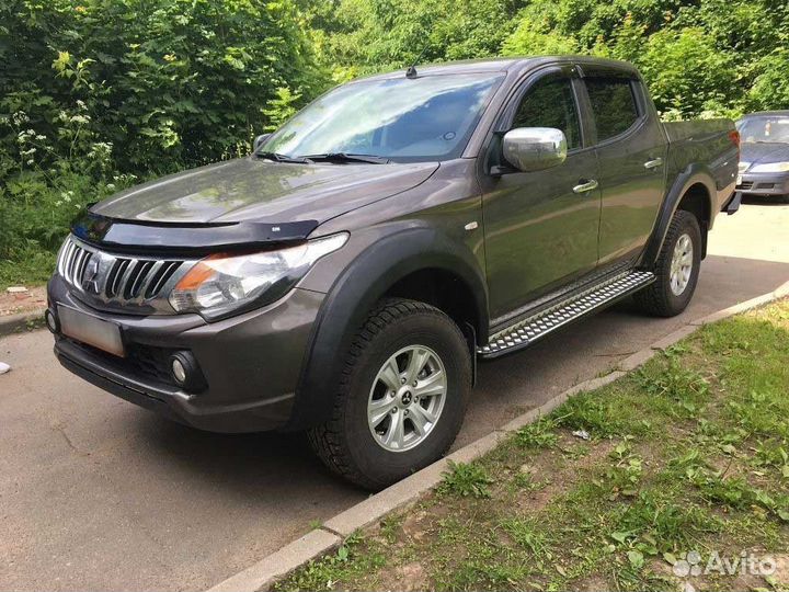 Расширители колёсных арок Mitsubishi L200 15-19