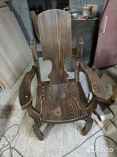 Стул деревянный