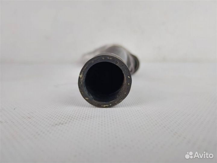 Патрубок системы охлождения фольксваген Passat B6