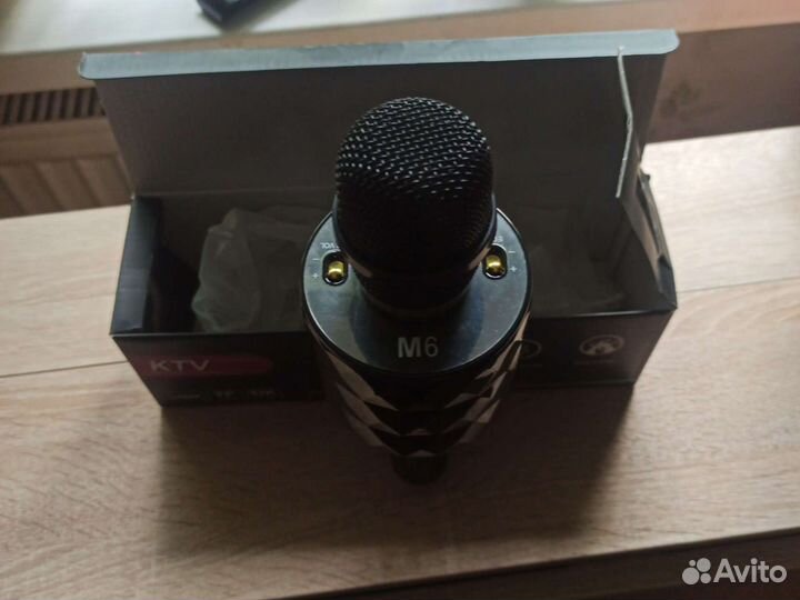 Караоке микрофон м6