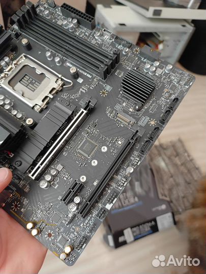 Материнская плата B760 LGA1700