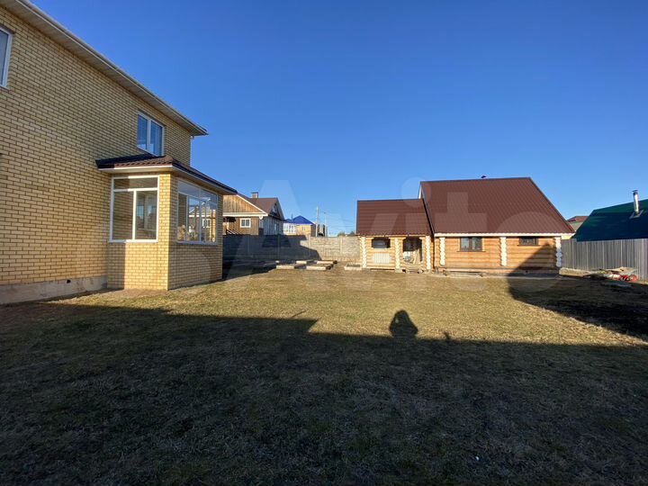 Дом 159,6 м² на участке 12 сот.