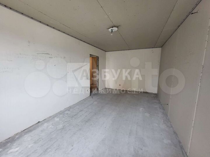 3-к. квартира, 73 м², 1/17 эт.