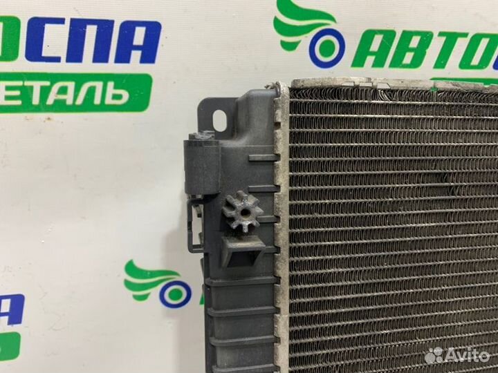Радиатор охлаждения двигателя Land Rover Sport