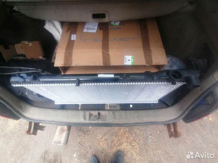 Радиатор охлаждения subaru forester sf
