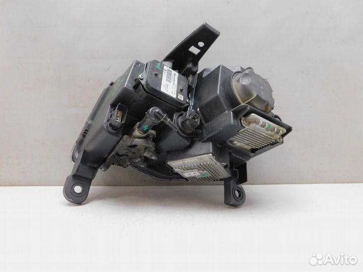 Фара правая Jeep Grand Cherokee