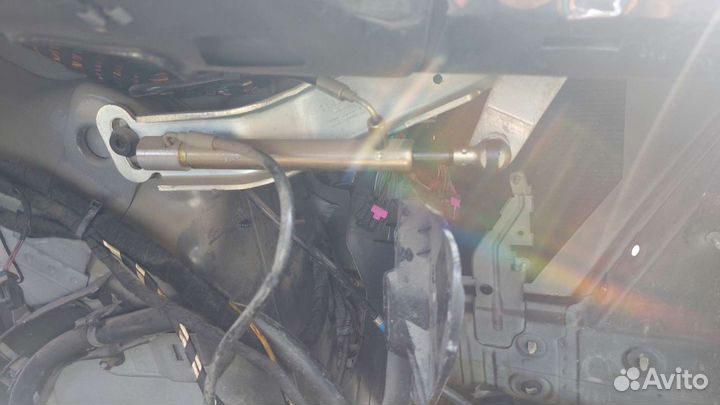 Гидравлика багажника на Volkswagen Phaeton