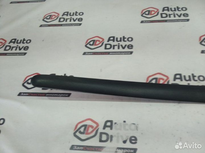 Накладка двери передняя левая Volkswagen Golf plus