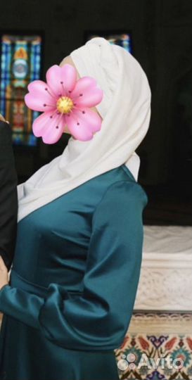 Платье и платок на никах