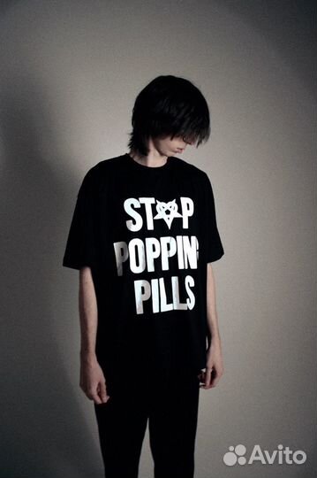 Футболка Оверсайз (Stop Popping Pills) y2k