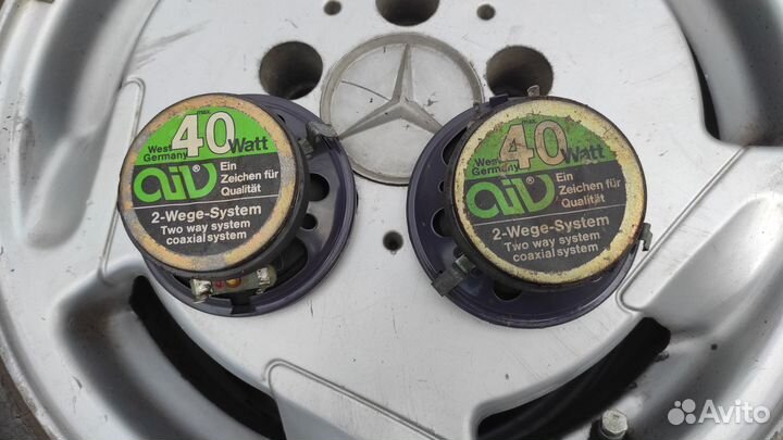 Динамики в торпедо Mercedes w201 E190