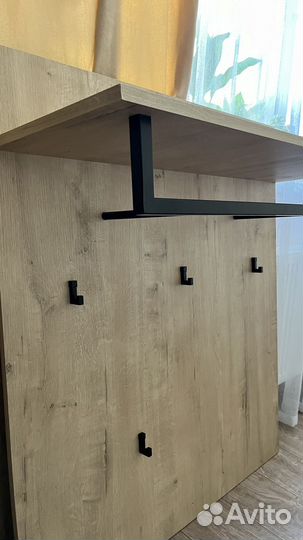 Вешалка настенная в прихожую