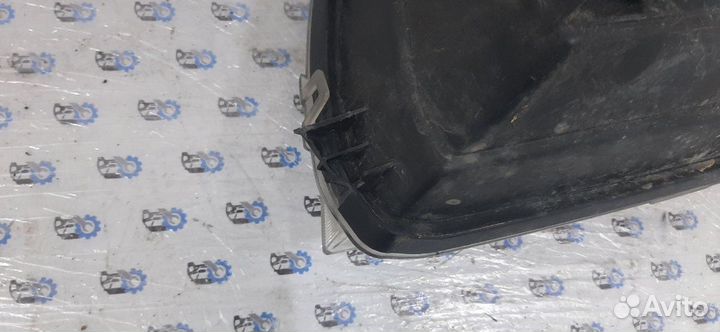 Фара передняя правая Ford Fusion хэтчбек 1.6L 2002