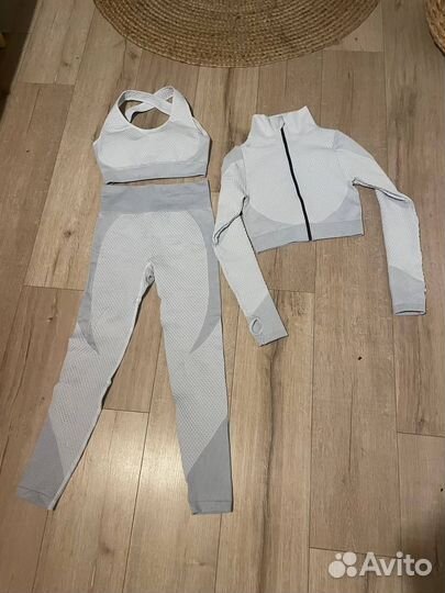 Костюм для фитнеса S/M новый