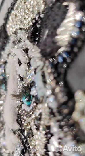 Сумка маленькая черная ручной работы с вышивкой