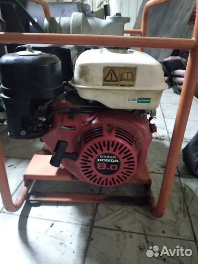 Мотопомпа бензиновая