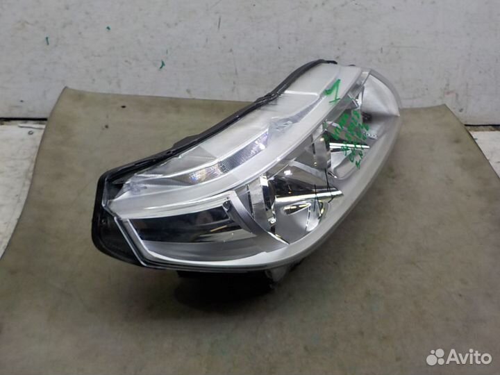 Фара правая на Suzuki Vitara